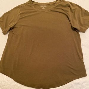Universal Standard TEE REX in Olive Size: S(14-16)